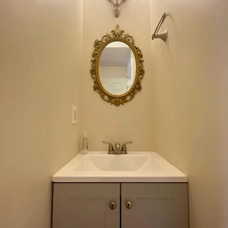 Historic Townhouse Oasis With En-Suite Bathroom Philadelphia Exterior photo