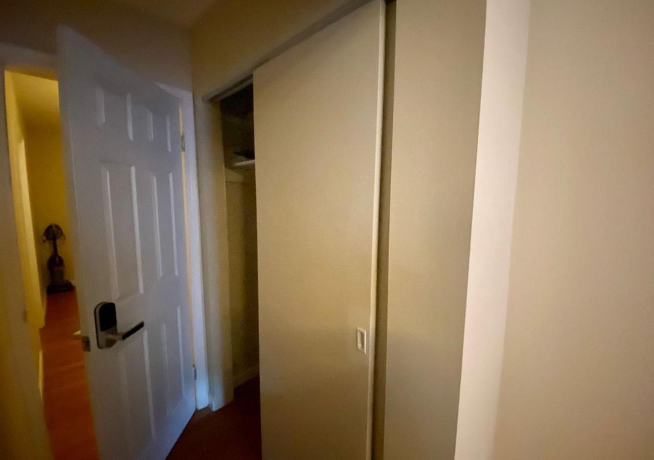 Historic Townhouse Oasis With En-suite Bathroom Apartment *