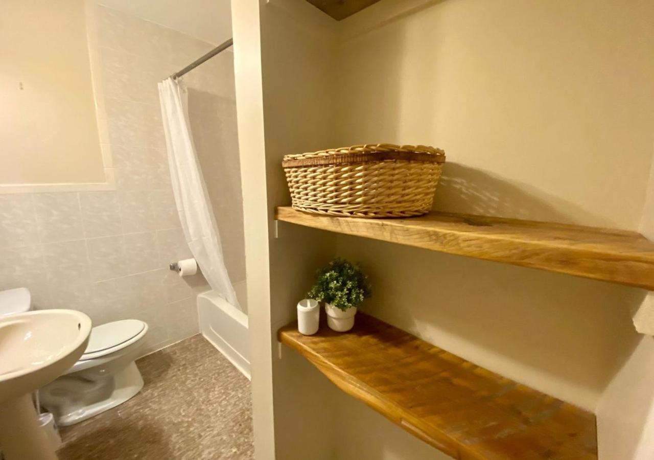 Historic Townhouse Oasis With En-suite Bathroom Apartment