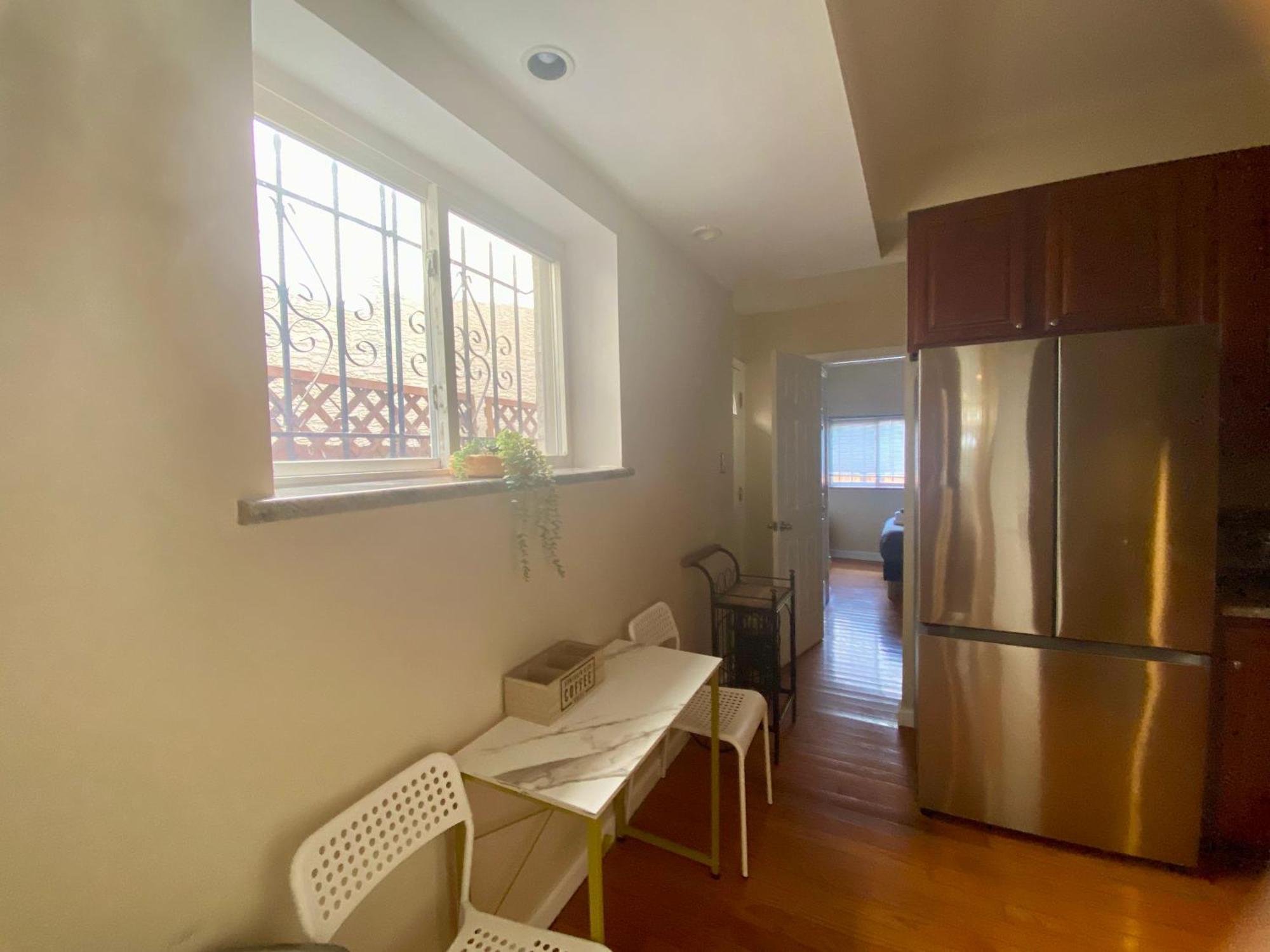 Apartment Historic Townhouse Oasis With En-suite Bathroom