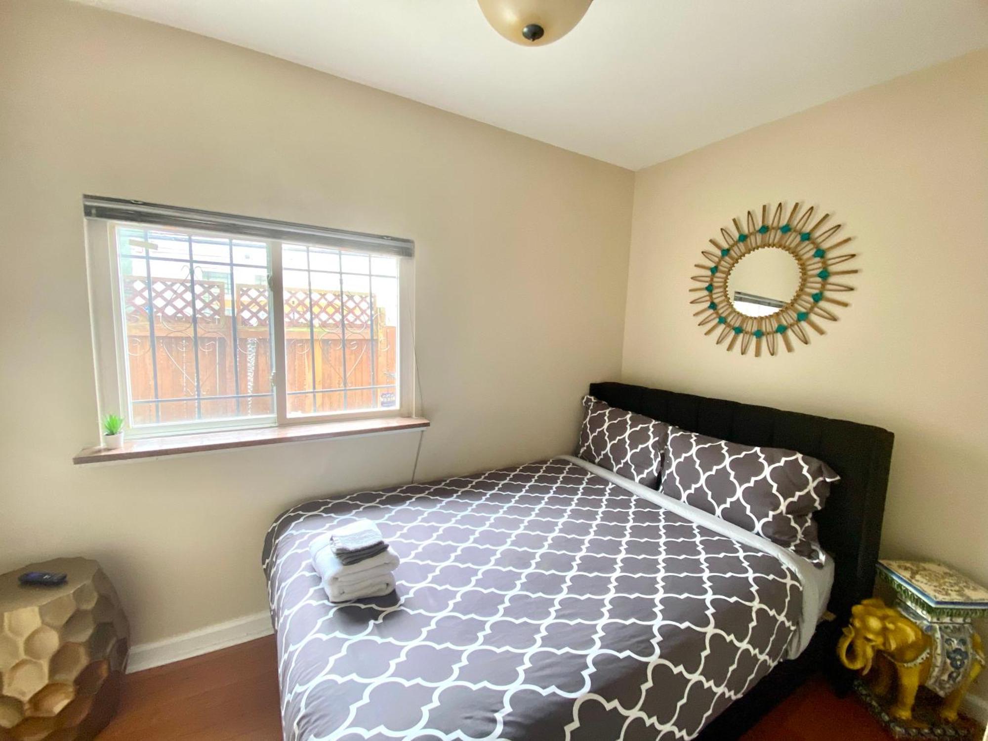 Historic Townhouse Oasis With En-suite Bathroom Philadelphia